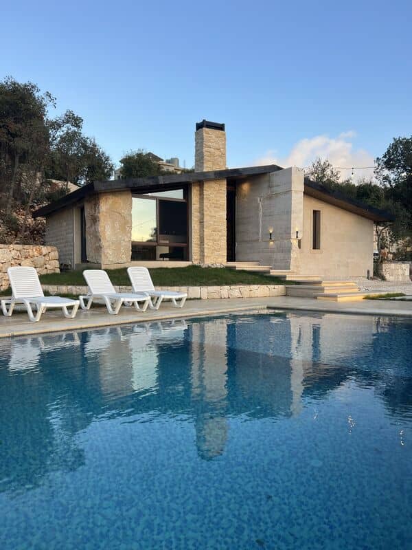 Mini villa in Assia