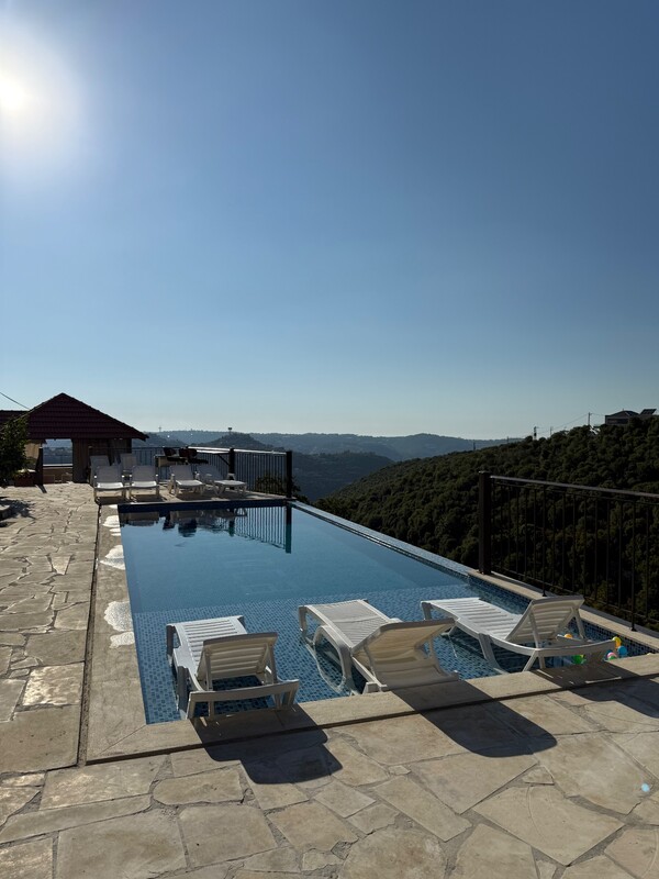 Villa in Kfar Hatna, Batroun