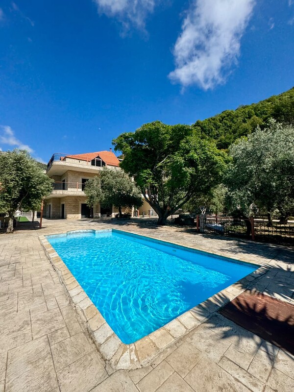 Villa in Haqel, Jbeil – photo 4