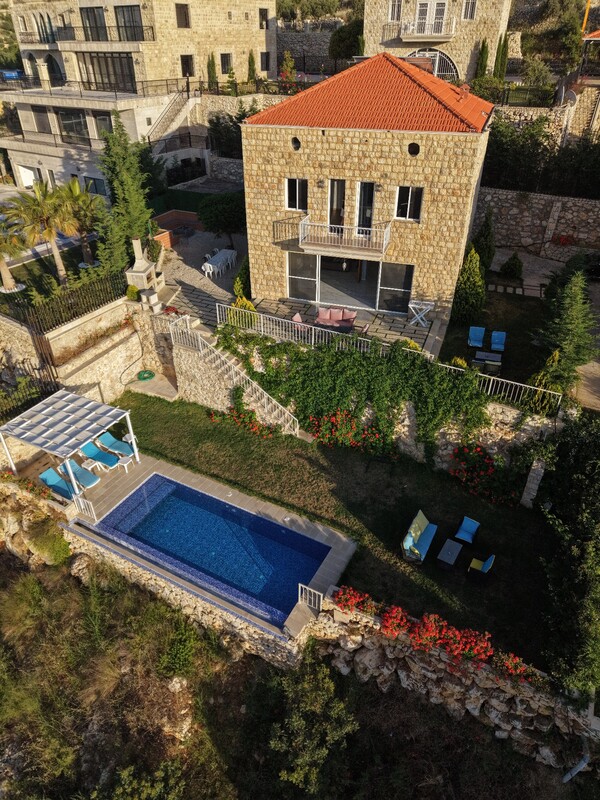 Villa in Aalali, Batroun